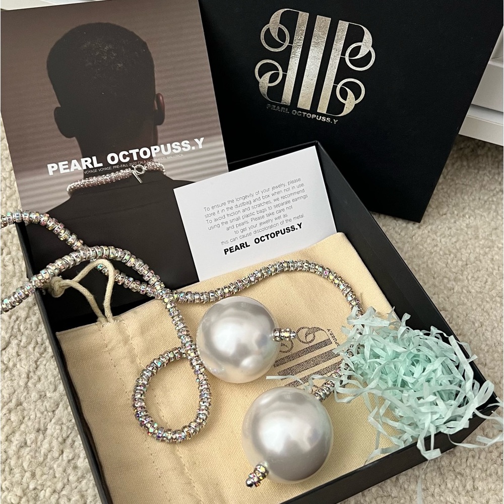 Octopussy Brand Jewerly, in a box , great for a wedding